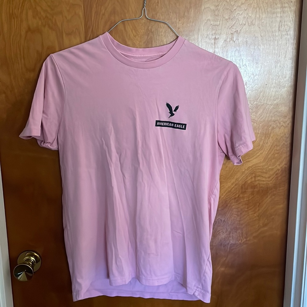 Gently used American Eagle tshirt.